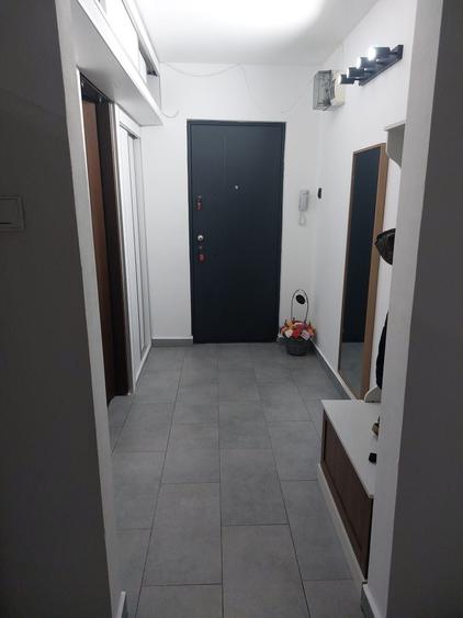 Apartament cu 2 camere decomandat în Rogerius