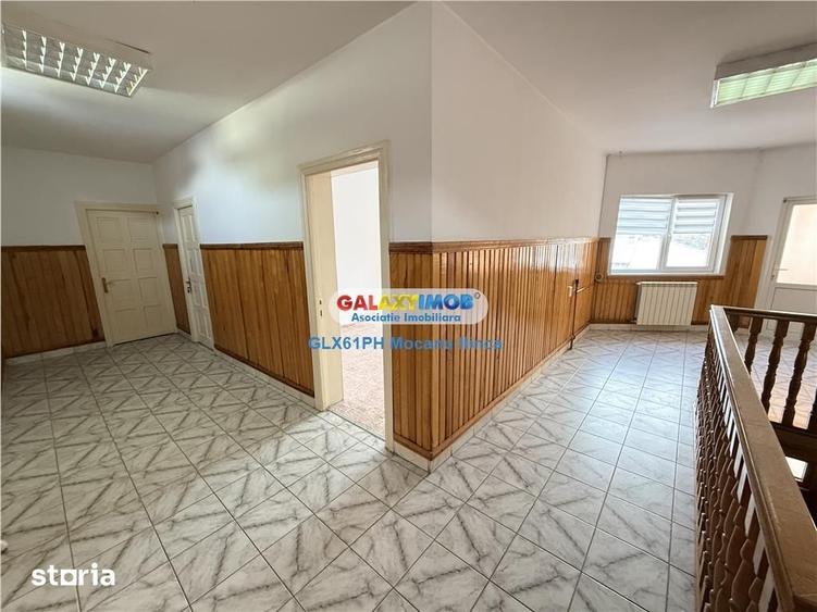 Casă cu 7 camere cu Teren 400 Mp în Republicii