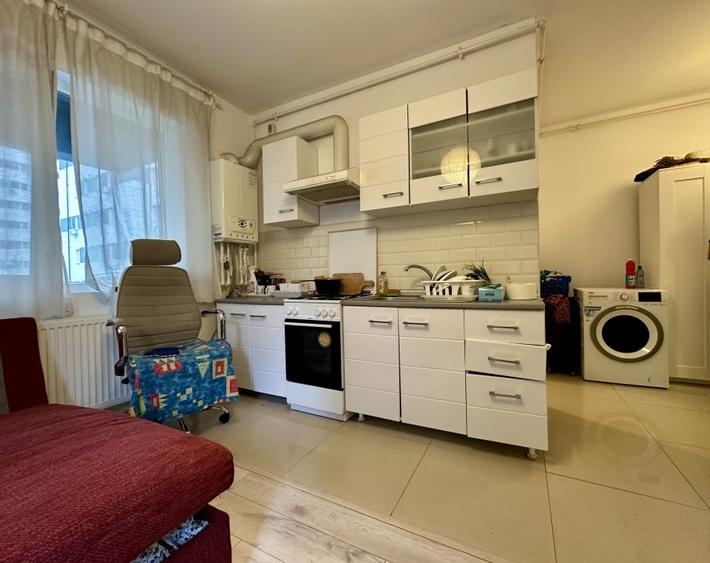 Apartament cu 2 camere decomandat în Militari