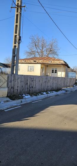 Teren de 3500 mp, în Brădăcești