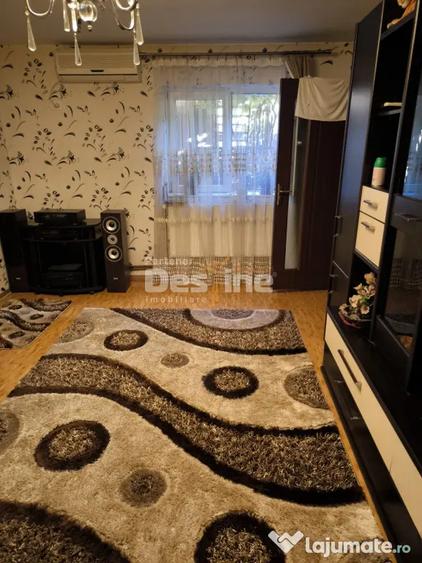 Casă cu 5 camere cu Teren 240 Mp în 16 Februarie