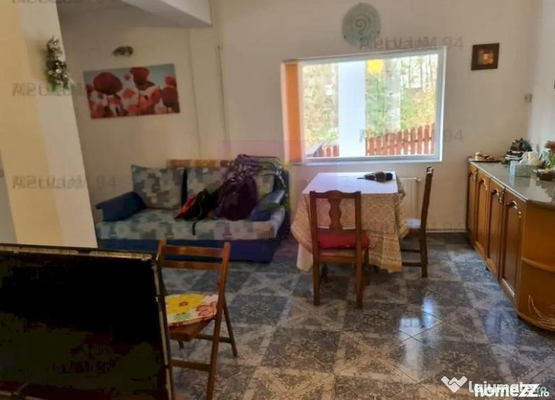 Casă cu 1 camere cu Teren 340 Mp în Cumpătu