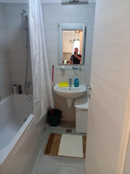 Apartament cu 2 camere decomandat în Olteni