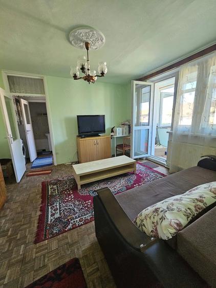 Apartament cu 2 camere semidecomandat în Exterior Vest