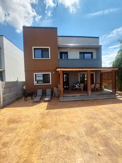 Casă cu 3 camere în Exterior Vest