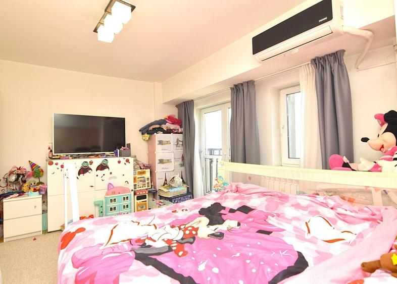Apartament cu 3 camere decomandat, mobilat în Unirii