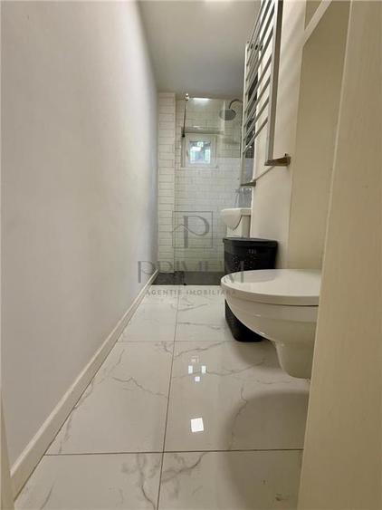 Apartament cu 2 camere semidecomandat, mobilat în Dacia