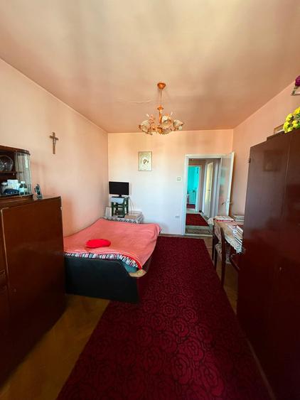 Apartament cu 65 camere în Girocului