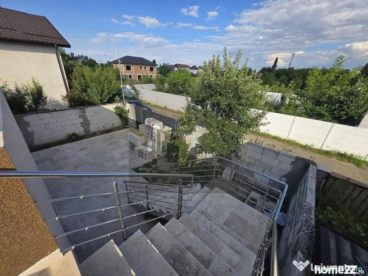 Casă cu 6 camere cu Teren 300 Mp în Central