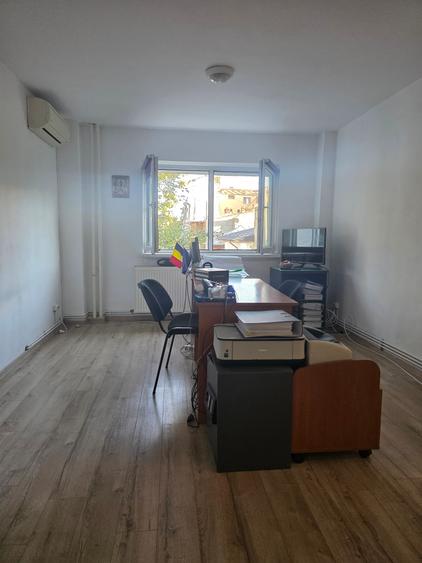 Apartament cu 2 camere semidecomandat în Turda