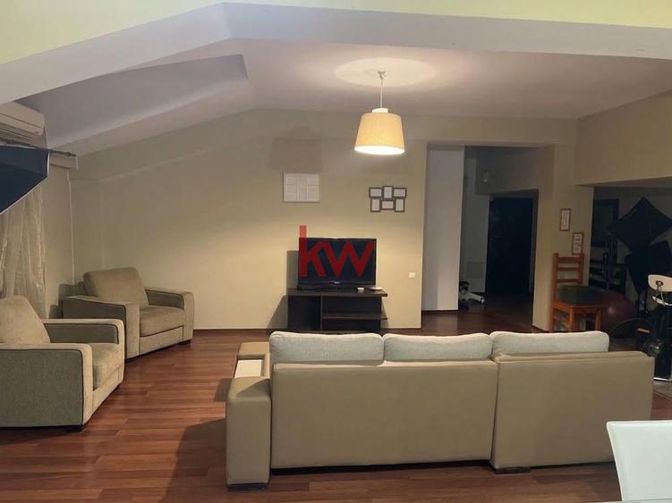 Apartament foarte spatios, romantic, in mansarda, Copou-Centru! - 2