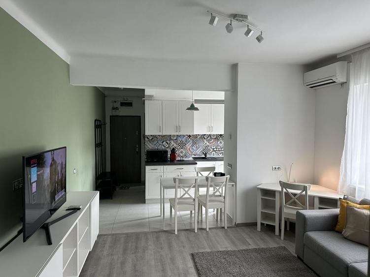 Apartament cu 2 camere semidecomandat în Central