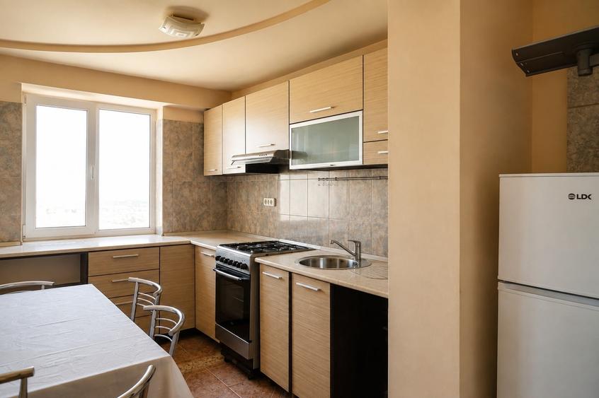 Apartament cu 3 camere, mobilat în Tomis III