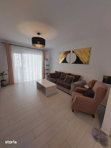 Apartament cu 3 camere decomandat, mobilat în Becaș