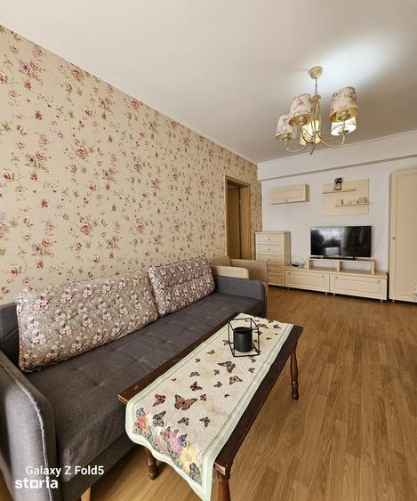 Apartament cu 2 camere semidecomandat în Seleuș