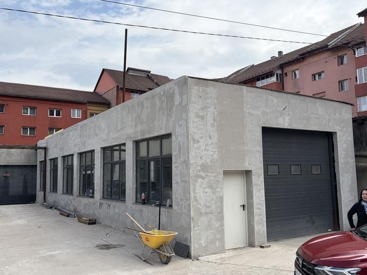 Spațiu comercial, în Central