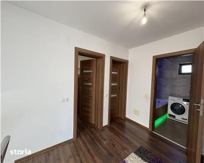 Casă cu 4 camere cu Teren 80 Mp în Șura Mare