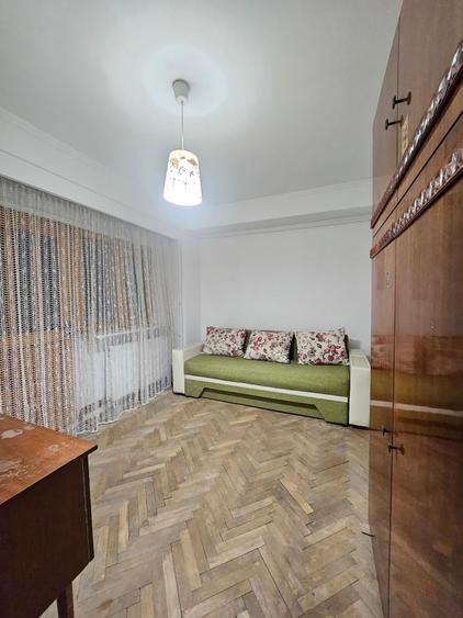 Apartament cu 3 camere decomandat în Banat