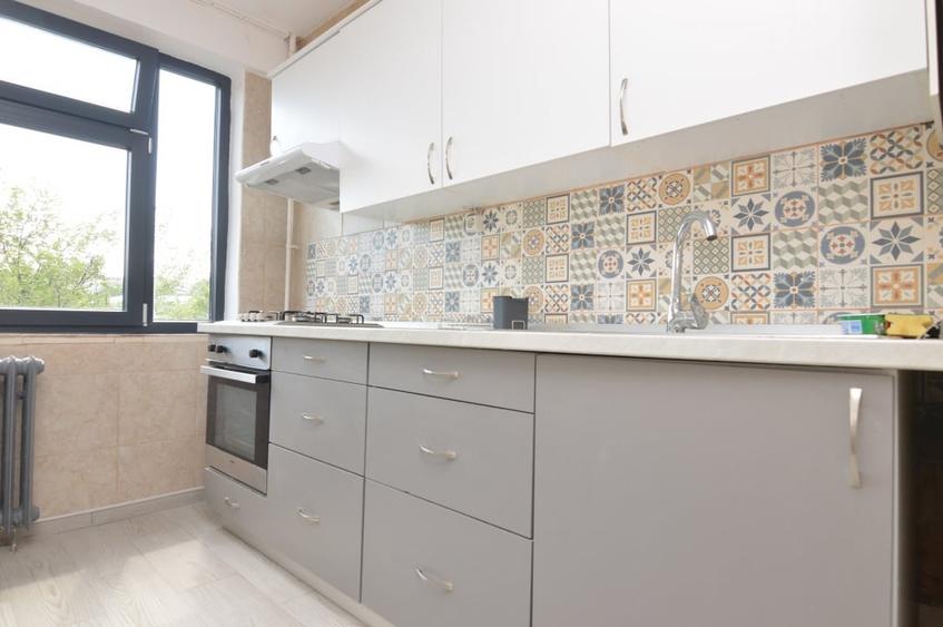 Apartament cu 2 camere decomandat, mobilat în P-ța Muncii