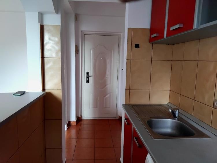 Vind apartament 2 camere - 2