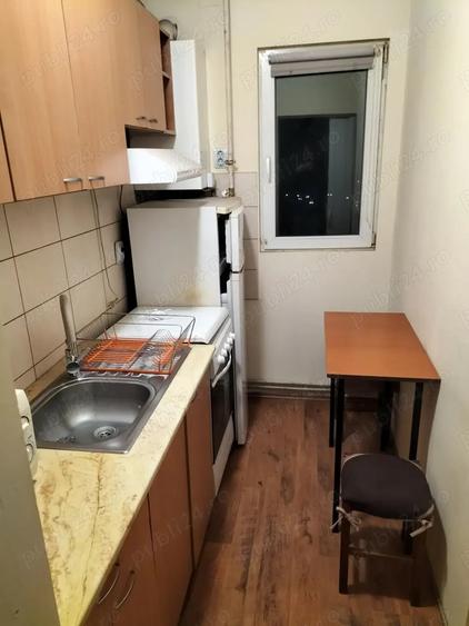 Garsonieră decomandată în Podgoria