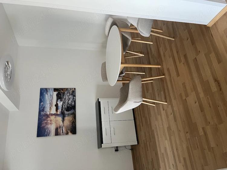 Apartament cu 3 camere semidecomandat în Fratelia