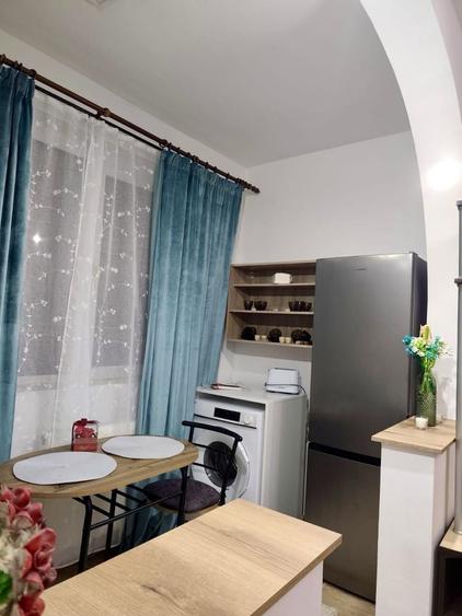 Garsoniera recent renovata situata pe Calea Baciului, Strada Bethlen Gabor nr. 3 - 8