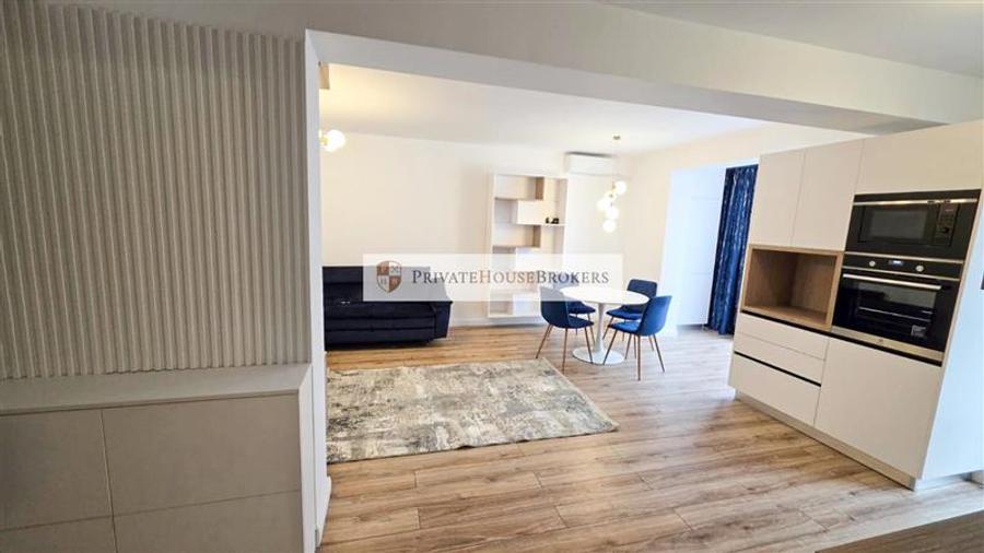 Apartament cu 2 camere semidecomandat, mobilat în Băneasa