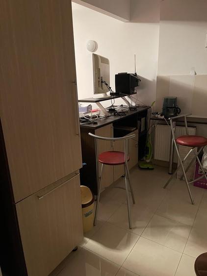 Apartament cu 2 camere semidecomandat, mobilat în Pajura