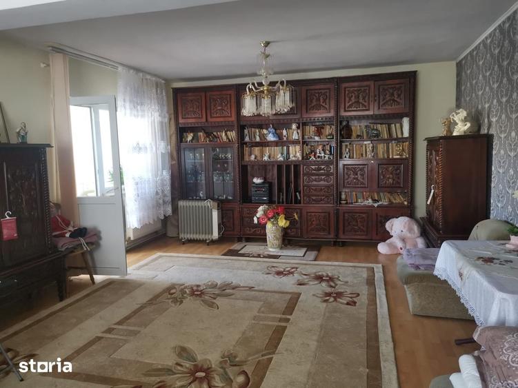 Casa compusa din 2 apartamente, Trivale, teren 450 mp - 11