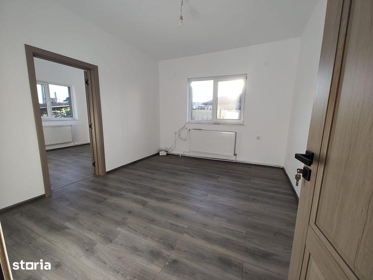 Casă cu 5 camere cu Teren 250 Mp în Iris