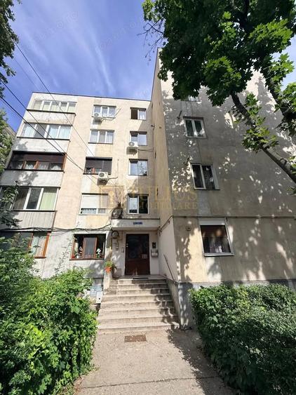 Garsonieră decomandată în Dacia