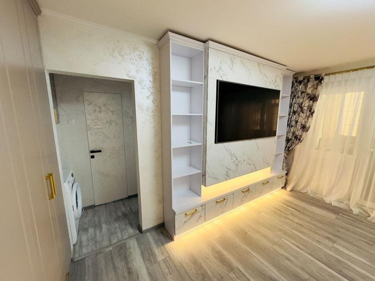 Apartament cu 3 camere decomandat în Păcurari