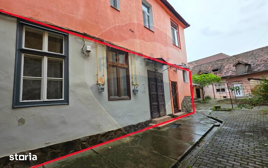 Casă cu 4 camere cu Teren 150 Mp în Ultracentral