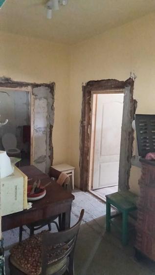 Casă cu 3 camere în Central