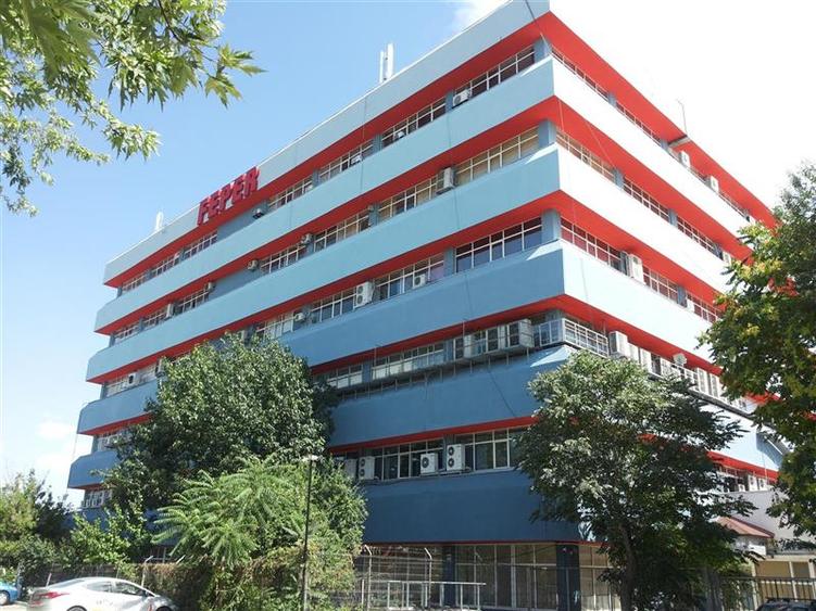 Birou, de 129 mp, în Central