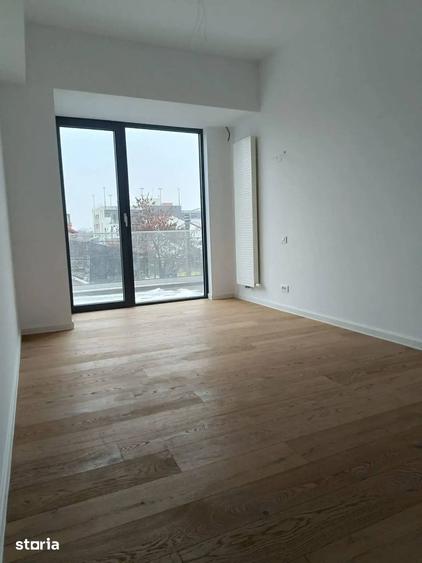 Apartament cu 3 camere decomandat în Aviației