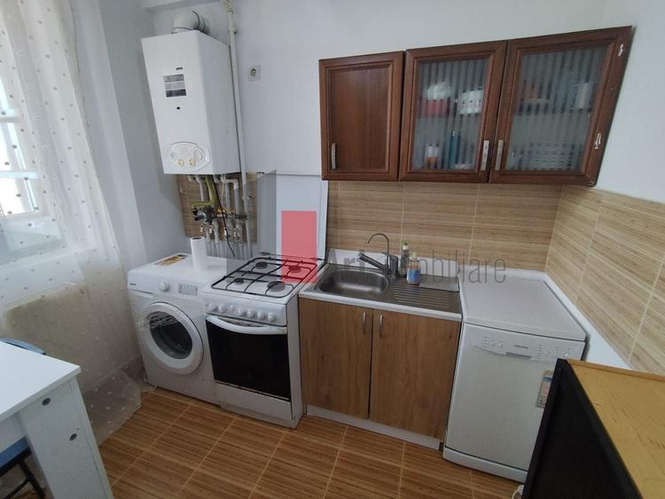Apartament cu 2 camere semidecomandat, mobilat în Bucureștii Noi