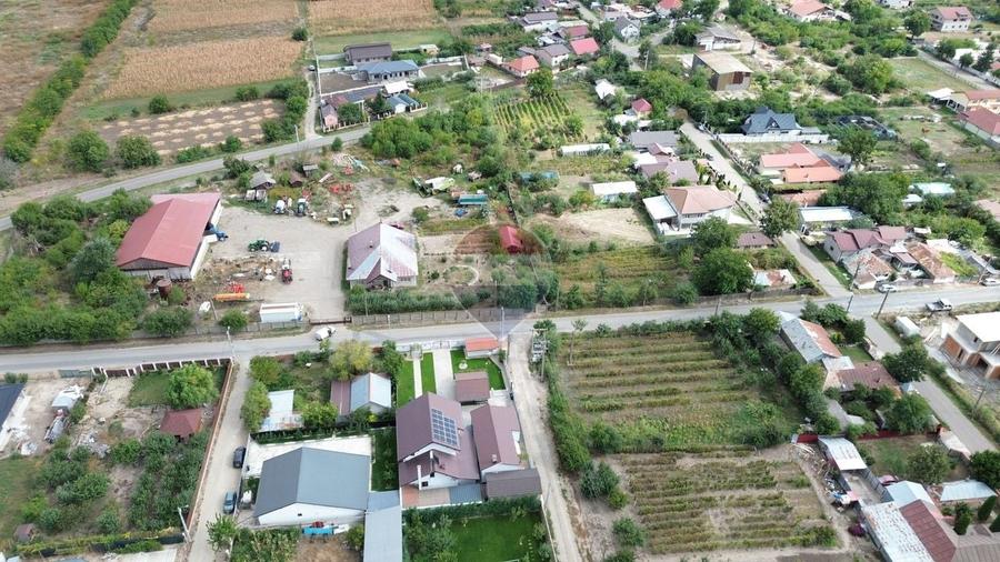 Casă individuală cu 4 camere cu Teren 492 Mp în Vânători