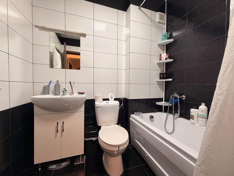 Apartament cu 3 camere în Dudu