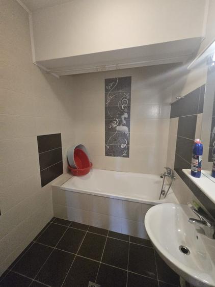 Apartament cu 2 camere decomandat în Berceni