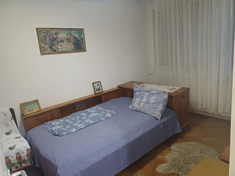 Apartament cu 2 camere decomandat în Drumul Taberei