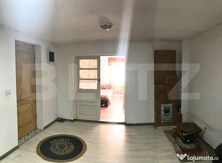 Casă cu 4 camere cu Teren 1200 Mp în Central