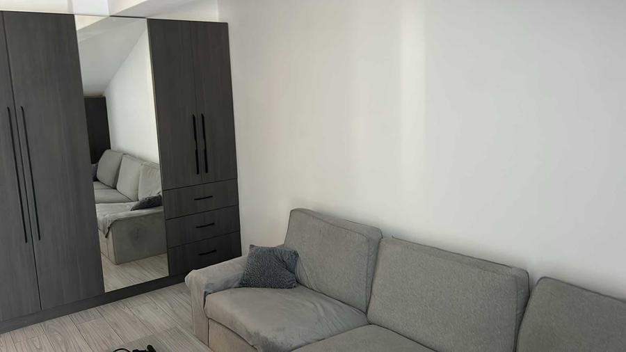 Apartament cu 2 camere decomandat în Valea Adâncă