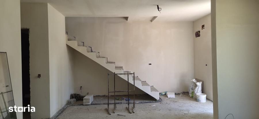Casă cu 4 camere cu Teren 310 Mp în Găvana