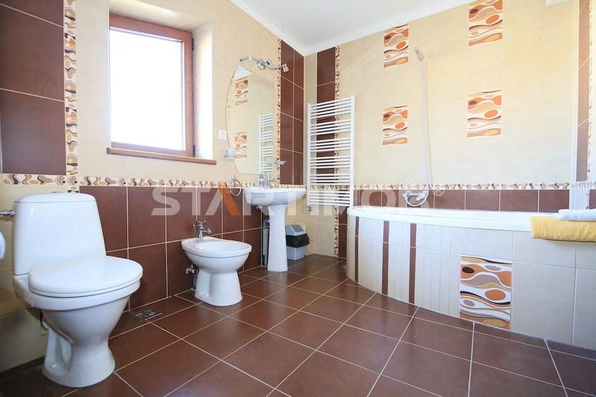 Casă cu Teren 800 Mp în Cristian