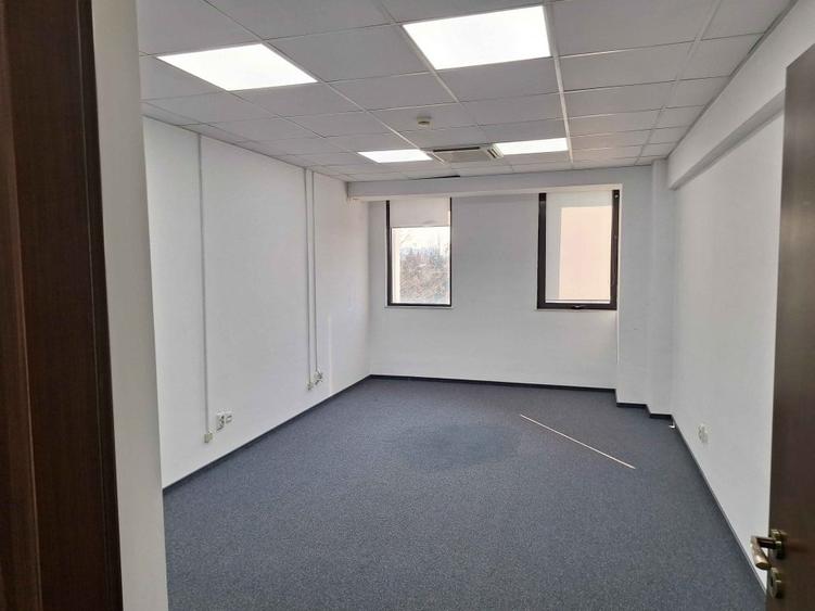 Birou, de 450 mp, în Ultracentral