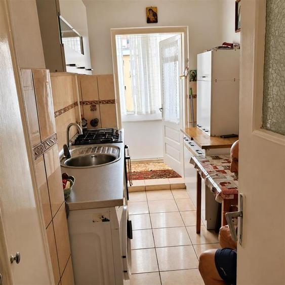 Apartament cu 2 camere decomandat în Județean