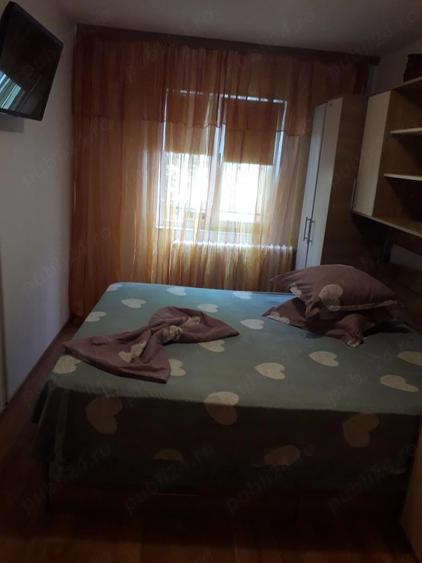 Apartament cu 3 camere semidecomandat în Tomis Nord