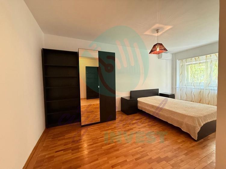 Apartament cu 3 camere decomandat, mobilat în Calea Călărașilor